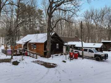 Sarona, WI: W2551 & W2549 Rockford Road