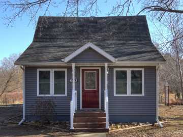 Mondovi, WI: 683 W Riverside Avenue