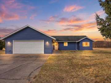 New Richmond, WI: 1323 216th Avenue 
