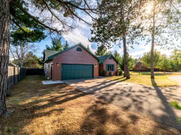 Hayward, WI: 10335 Historyland Lane