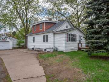 Chippewa Falls, WI: 113 W Linden Street