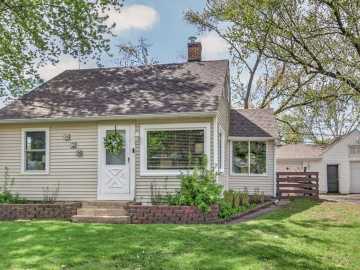 Altoona, WI: 828 Alsace Street