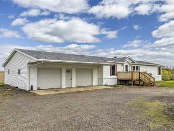 Alma Center, WI: W12882 Fees Road 