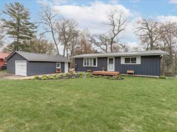 Menomonie, WI: E5740 803rd Avenue