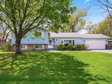 Eau Claire, WI: 1413 E Hamilton Avenue