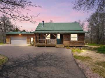 Augusta, WI: 19498 E County Road Gg 
