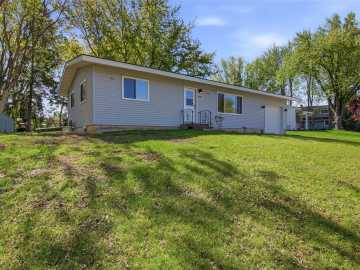 Stanley, WI: 416 Dodge Street
