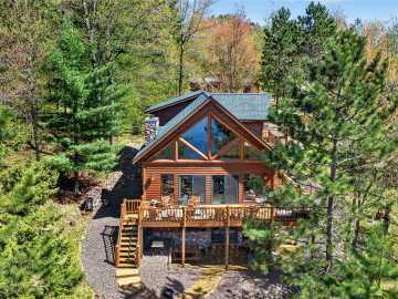 Barnes, WI: 48515 N Stone Road