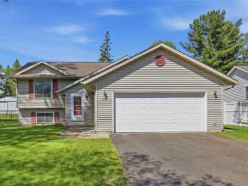 Eau Claire, WI: 2518 Pine View Road