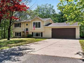 Solon Springs, WI: 9124 E Hilltop Drive