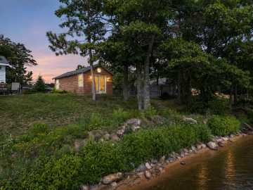 Stone Lake, WI: 16109 W Ron De Voo Road