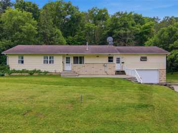 Ellsworth, WI: W7377 US Highway 10 