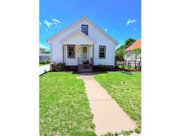 Eau Claire, WI: 1220 Barron Street