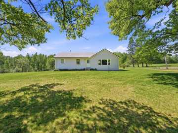 Thorp, WI: W9663 Kington Road