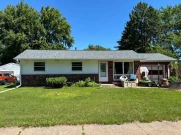 Altoona, WI: 2444 Hayden Avenue