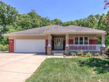 Eau Claire, WI: 273 Monte Carlo Drive