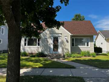 Eau Claire, WI: 808 Dodge Street