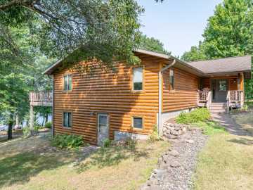 Minong, WI: W8544 Karling Court