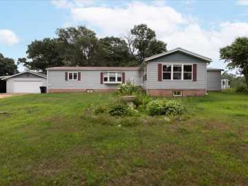 Boyceville, WI: N9912 330th Street