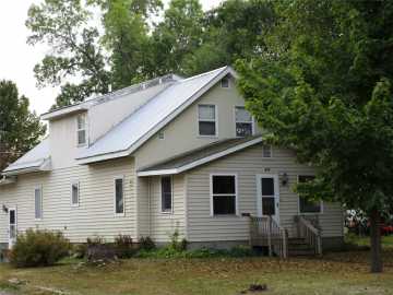 Ladysmith, WI: 415 W 2nd S Street