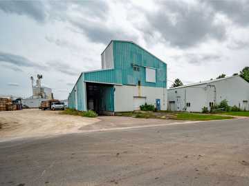 Prescott, WI: 705 Pine Street