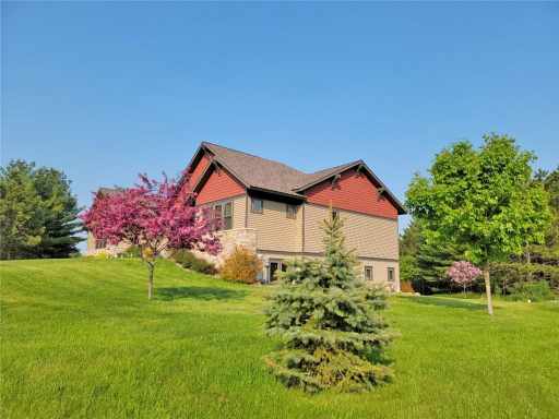 Somerset, WI: 667 196th Avenue