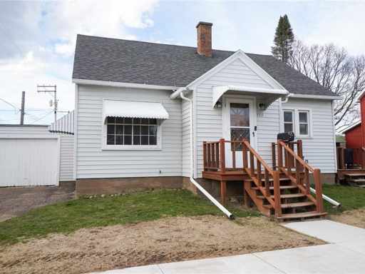 Bloomer, WI: 1111 16th Avenue