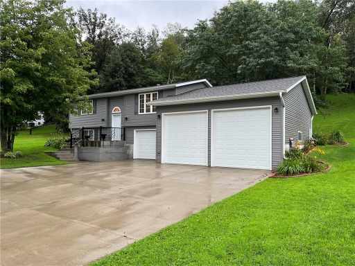 Independence, WI: 36389 Ash Street
