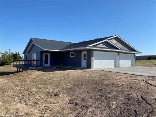 Bloomer, WI: 2103 2nd Avenue