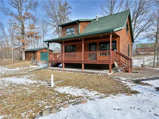Trego, WI: N8033 Lakeside Rd 