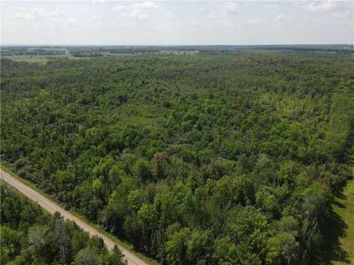 Catawba, WI: 90.03 Acres Pass Road