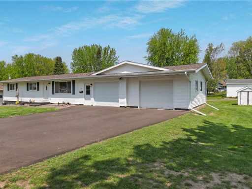 Bloomer, WI: 1511 6th Avenue