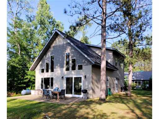 Couderay, WI: 11232 Sandy Point Road