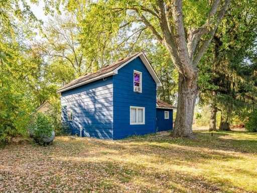 New Richmond, WI: 1445 County Road A 